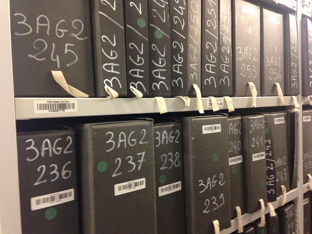 QCM : Parmi les propositions suivantes, laquelle illustre une mesure de sécurisation des archives conforme aux bonnes pratiques du secteur GATL? — afficher la réponse
