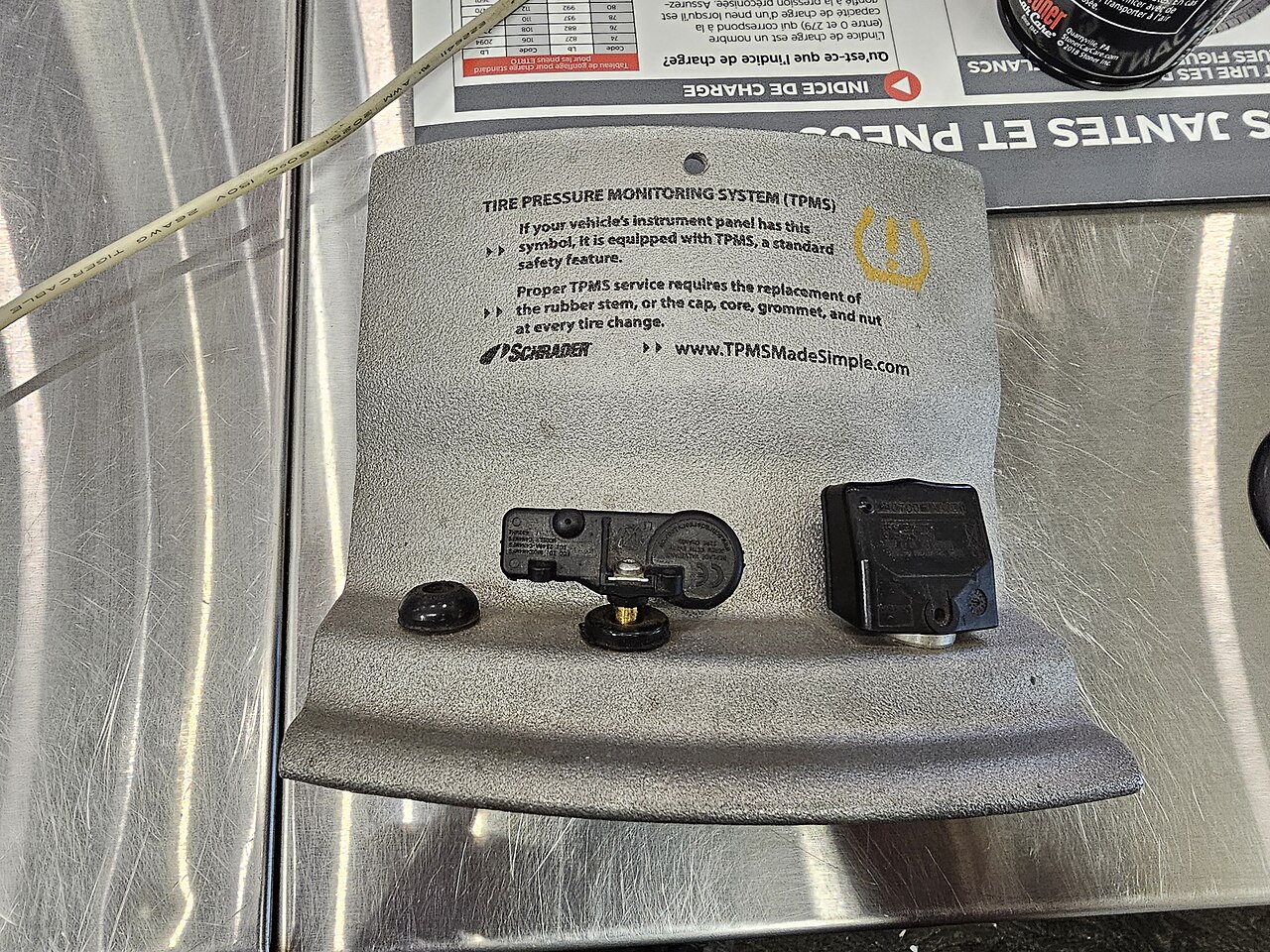 Vrai / Faux : Un capteur de pression pour l'automobile, combinant une membrane en silicium et un circuit de traitement du signal, illustre le principe d'intégration multifonctionnelle en microtechnique. — afficher la réponse