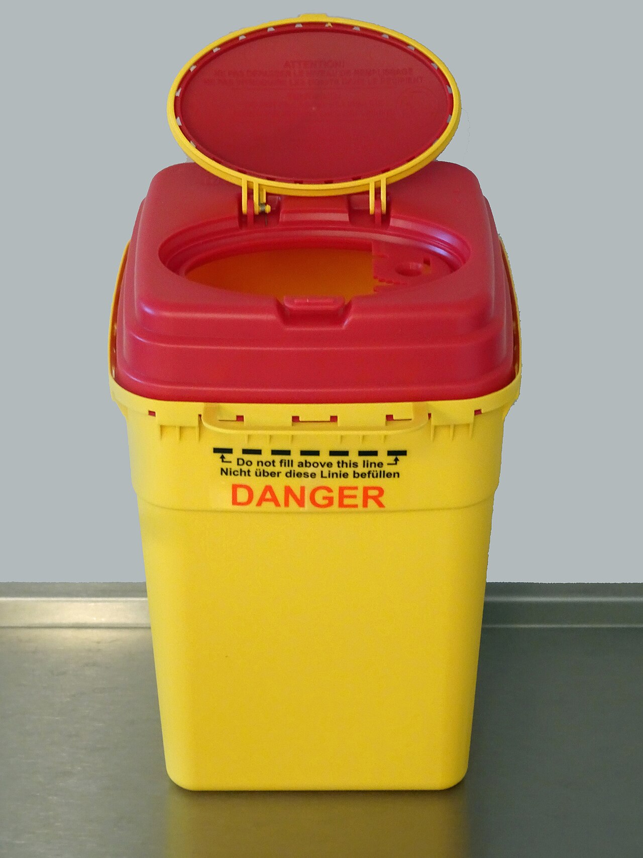 QCM : Parmi les déchets suivants, lequel doit être obligatoirement placé dans une boîte jaune normée (NF X 30-500) et étiquetée "DASRI"? — afficher la réponse